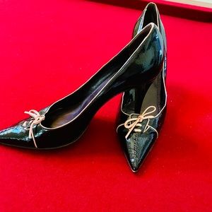 Via Spiga Black and Baby Pink Trim 4” Heels